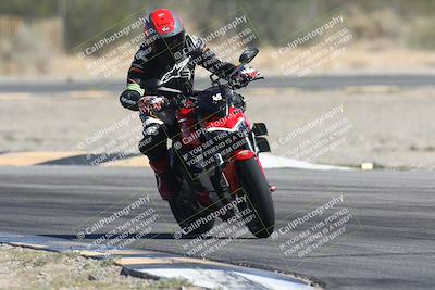 media/Oct-30-2025-Racers Edge (Thu) [[dabbdaf680]]/3-B Group/Session 2 Turn 2/